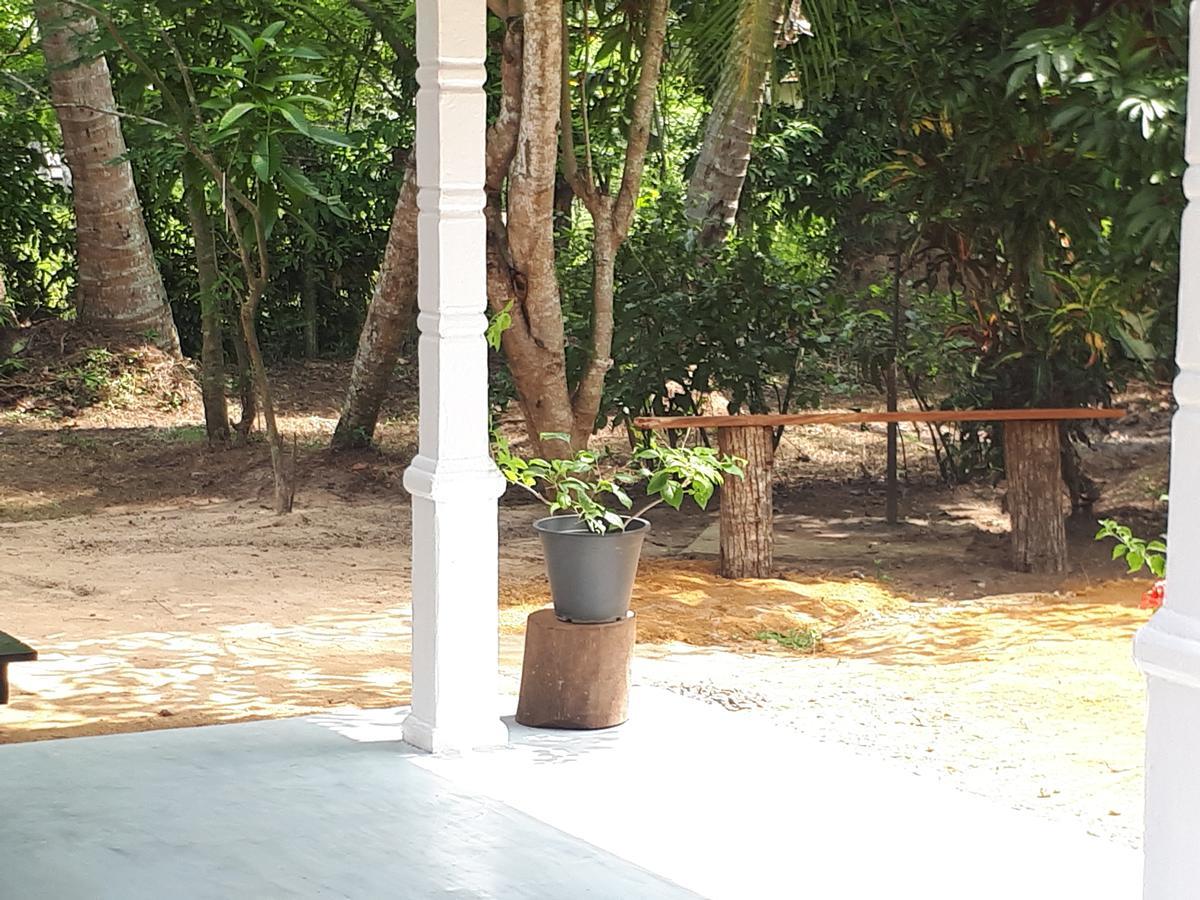 New Sam Tourist Inn Weligama Bagian luar foto